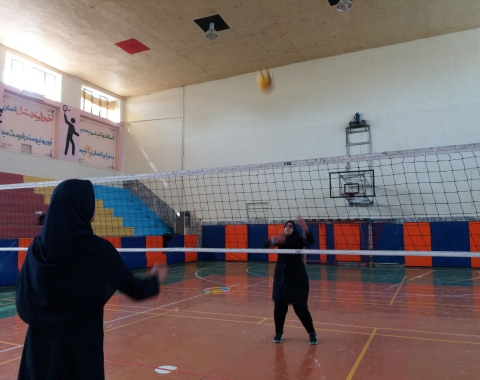 آغاز مسابقات درون مدرسه ای در سالن شهید کوشه ای