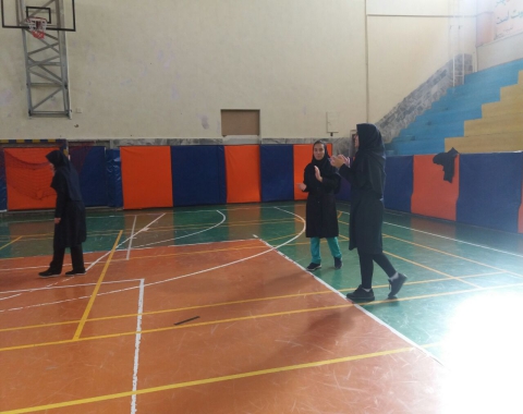 برگزاری مسابقه تدارکاتی والیبال با دبیرستان شاهد عترت و دبیرستان نوربخش ویژه جام فجر