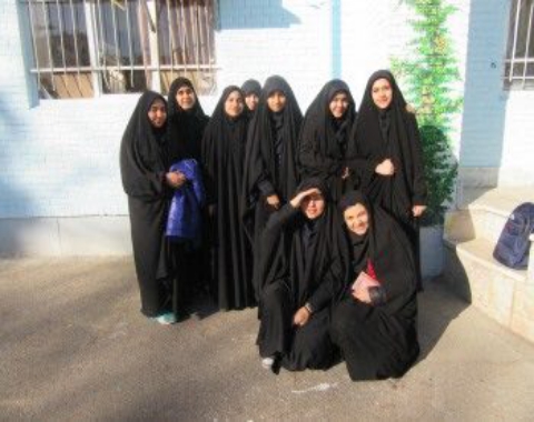 شرکت دانش آموزان منتخب قرآنی راه یافته به مرحله ی دوم مسابقات قرآن و عترت ناحیه 4