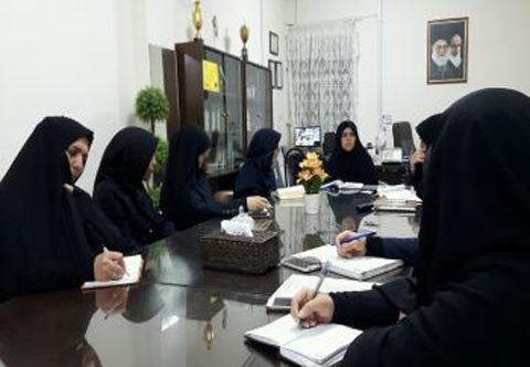 برگزاری دومین جلسه شورای هم اندیشی هفتگی مدیریت و کادر اجرایی دبیرستان